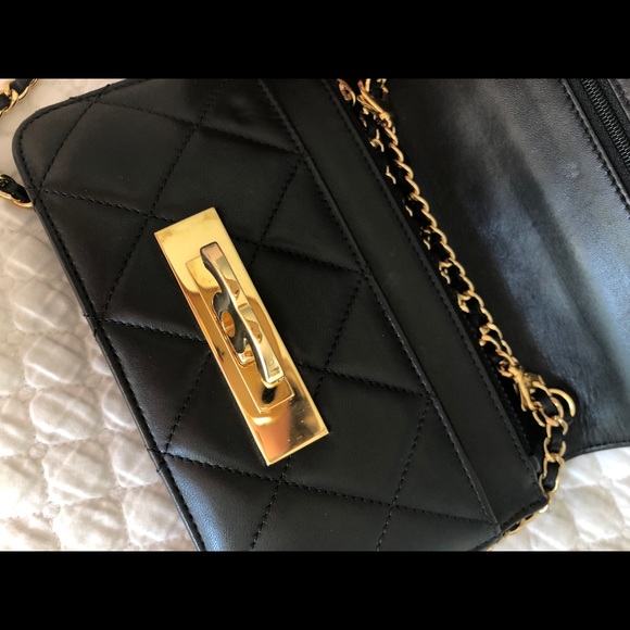 Chanel Golden Class Wallet on Chain